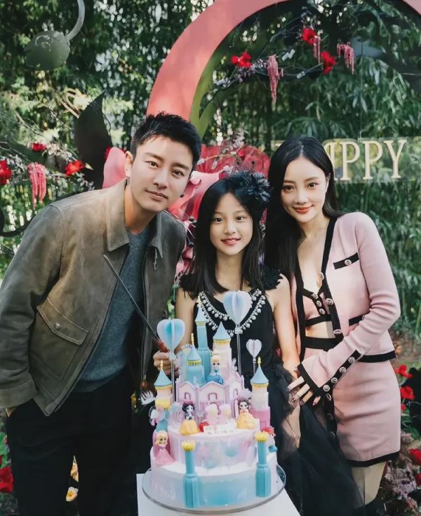 易资配 李小璐二胎风波牵连贾乃亮，男方被曝也有儿子，地位更超甜馨！